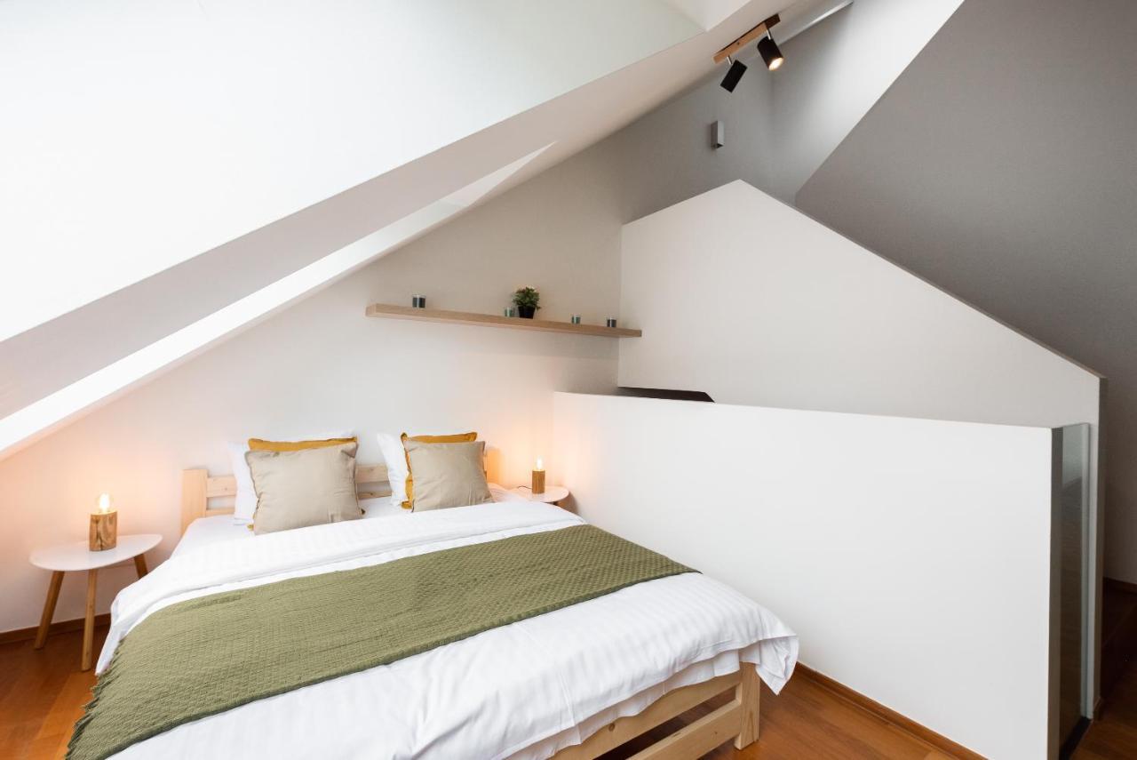 Apartment With Balcony And Parking Near The Prague Museum Εξωτερικό φωτογραφία
