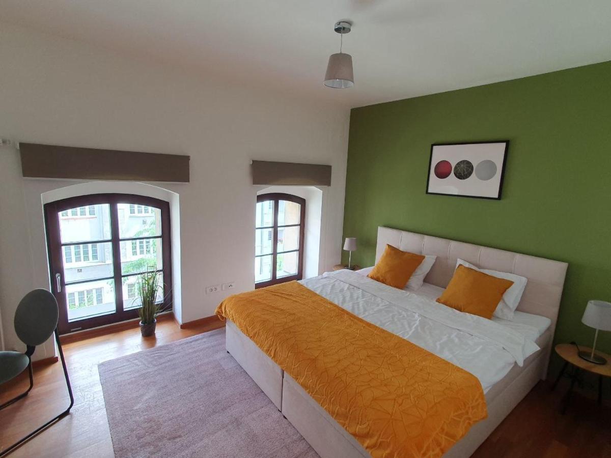 Apartment With Balcony And Parking Near The Prague Museum Εξωτερικό φωτογραφία